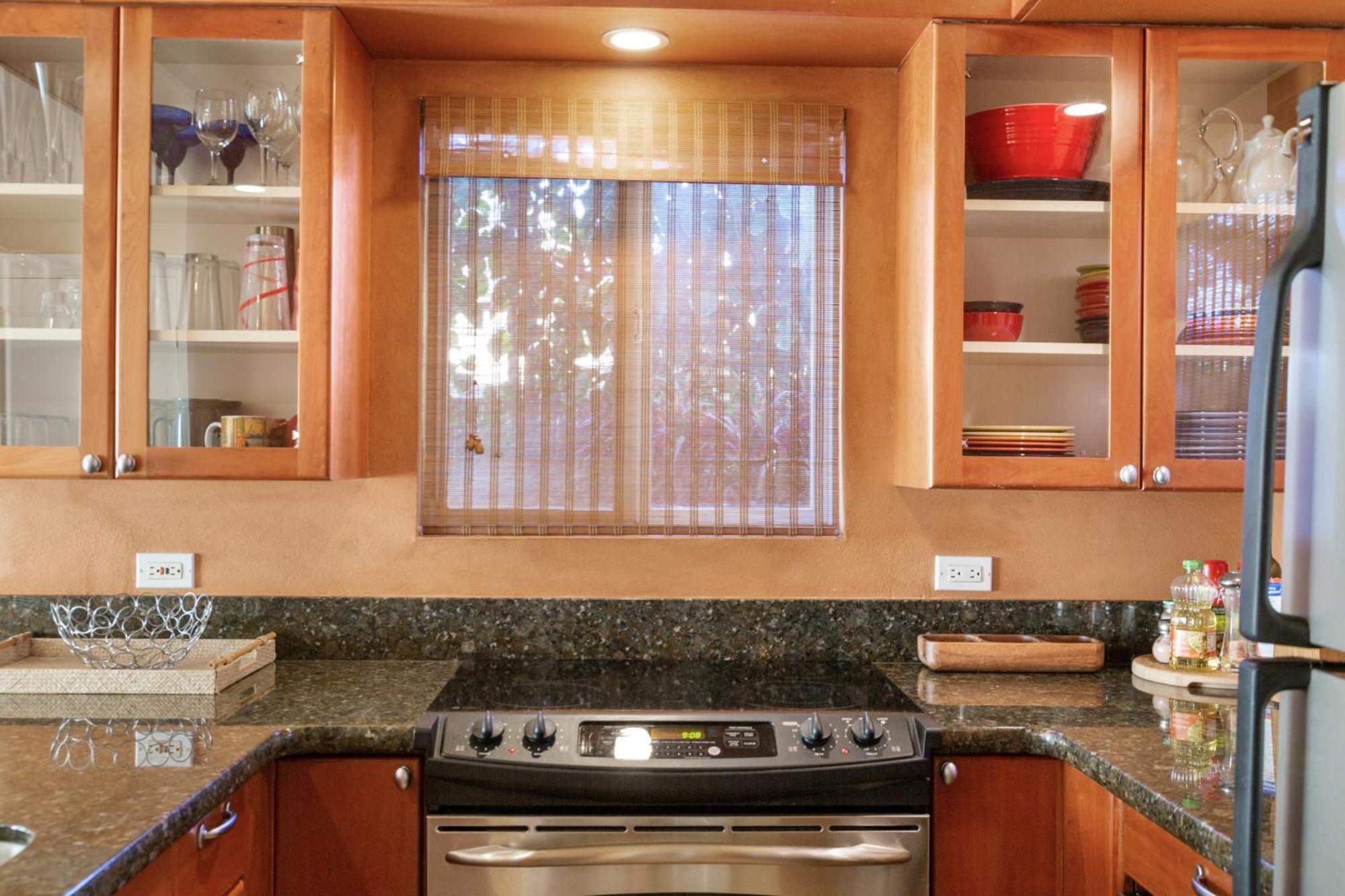 Orchid Suite, 1 Bedroom, Sleeps 4, Pool & Bbq, Pre-Renovation Summer Sale Kihei Exterior photo