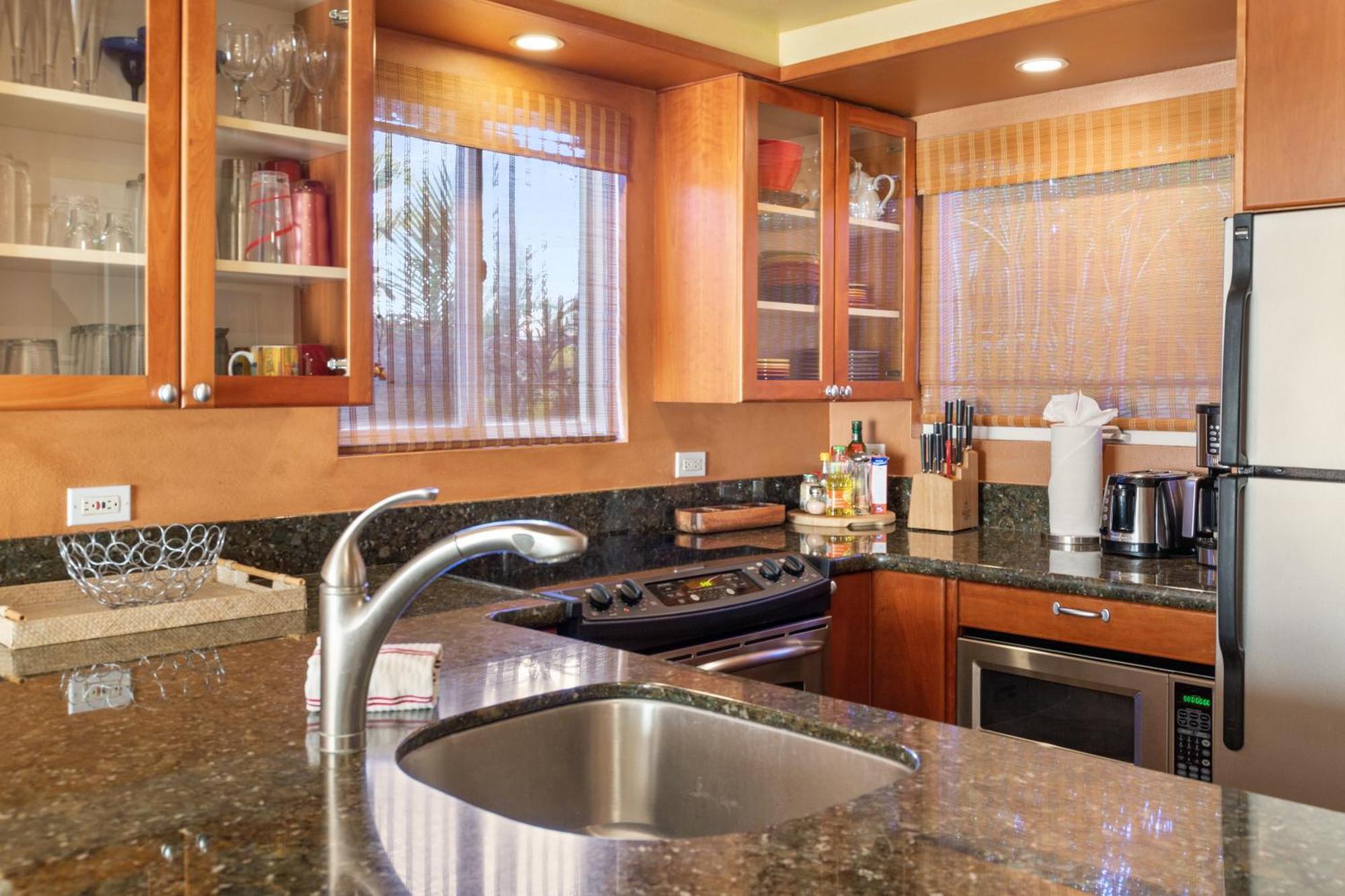 Orchid Suite, 1 Bedroom, Sleeps 4, Pool & Bbq, Pre-Renovation Summer Sale Kihei Exterior photo
