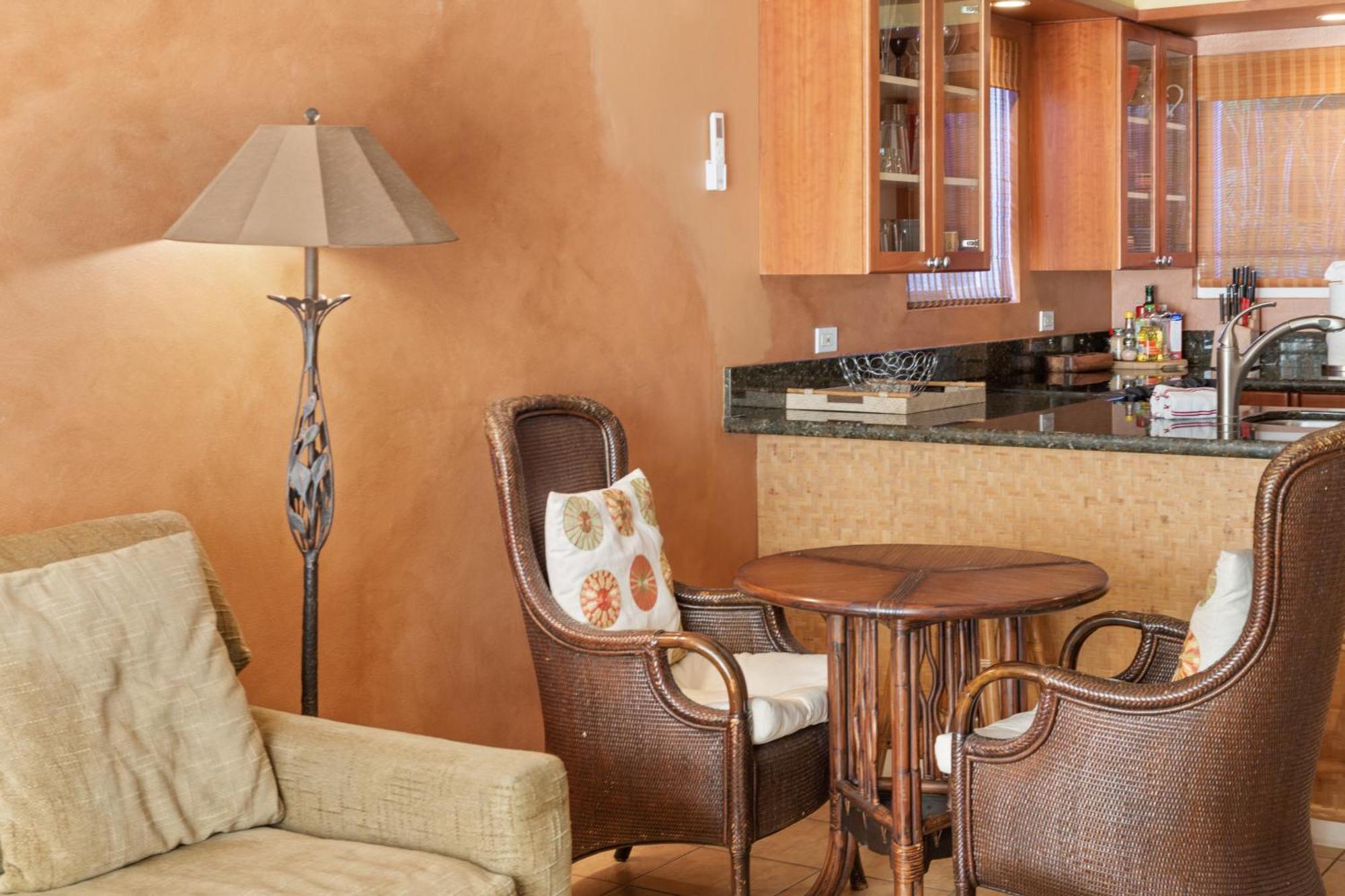 Orchid Suite, 1 Bedroom, Sleeps 4, Pool & Bbq, Pre-Renovation Summer Sale Kihei Exterior photo